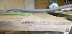 zerstörtes Holz wurde passgenau ersetz